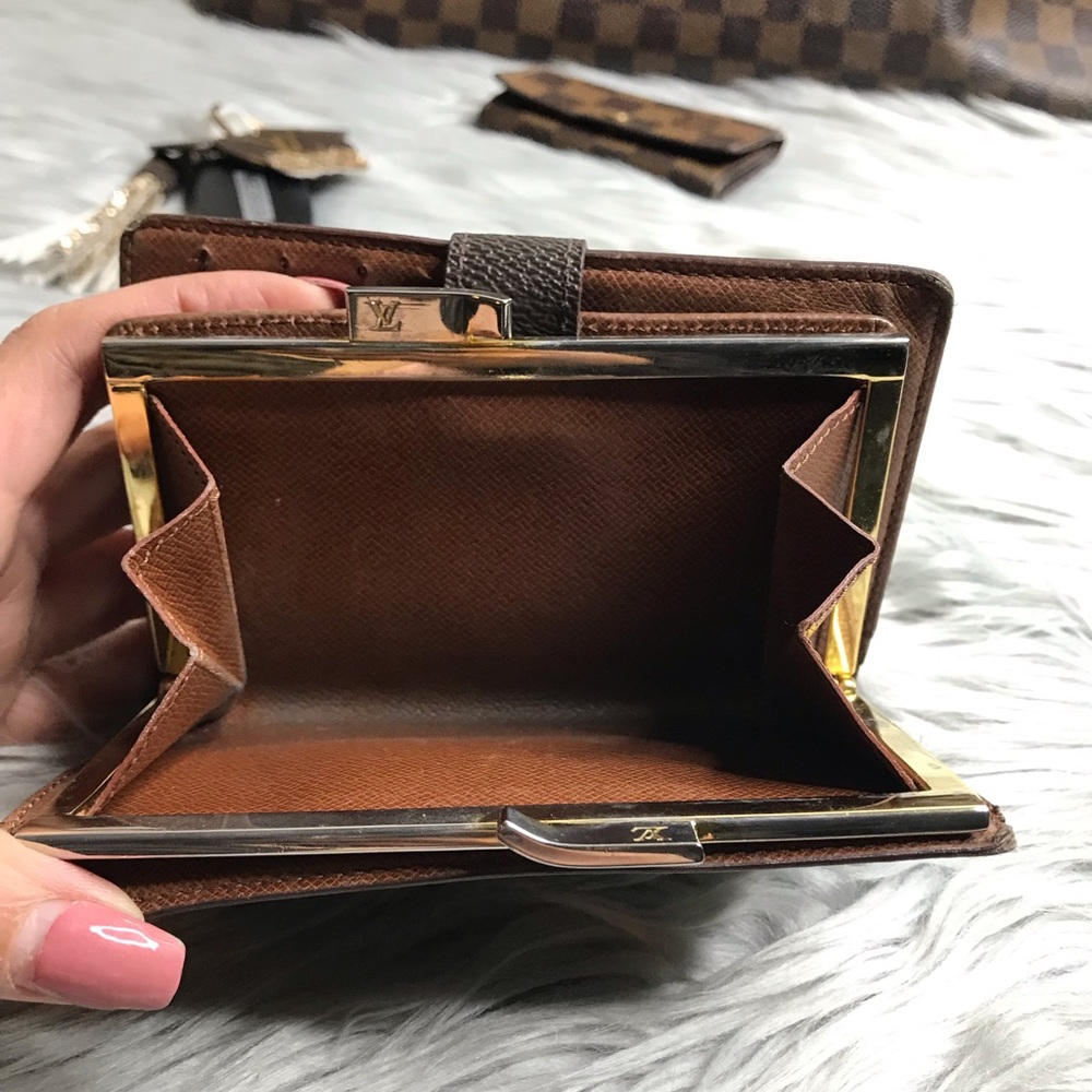 AUTH Louis Vuitton Kisslock Wallet SD0947 - Picture 8 of 8